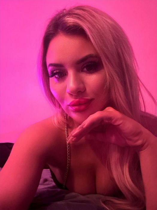 Девушки за деньги в Мурманске: все нюансы интим-досуга на Северном Урале